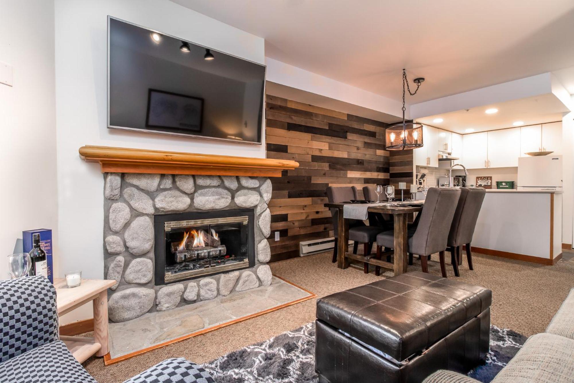 Апартаменты Creekside Slopeside 1Br With Pool, Hot Tub, Bbq Уистлер Экстерьер фото