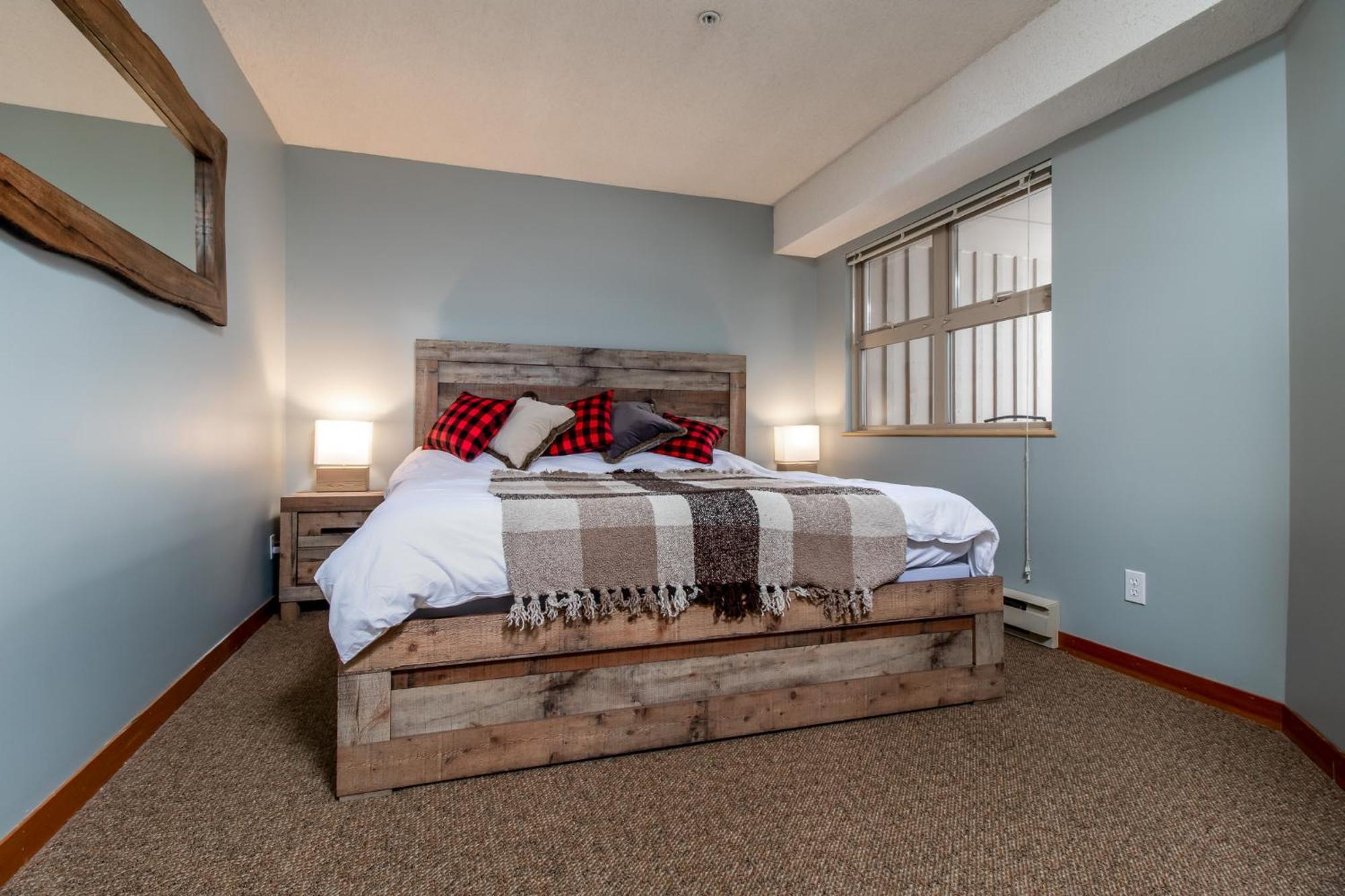 Апартаменты Creekside Slopeside 1Br With Pool, Hot Tub, Bbq Уистлер Экстерьер фото